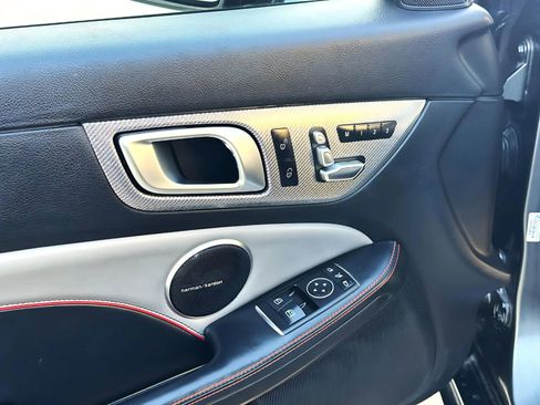 Used 2018 Mercedes-Benz SLC 43 AMG image 22