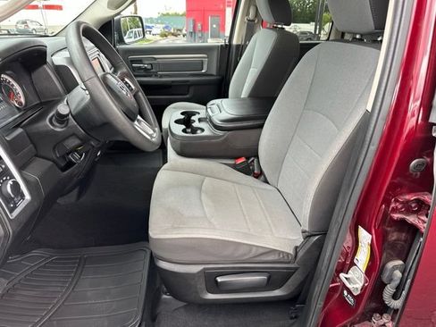 Used 2024 RAM 1500 Classic SLT AWD/4WD image 11