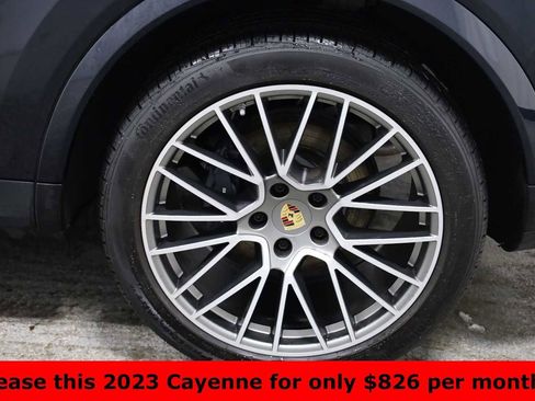 Certified 2023 Porsche Cayenne Platinum Edition image 38