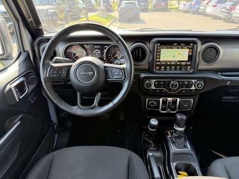 Used 2023 Jeep Wrangler Unlimited Sport AWD/4WD image 18