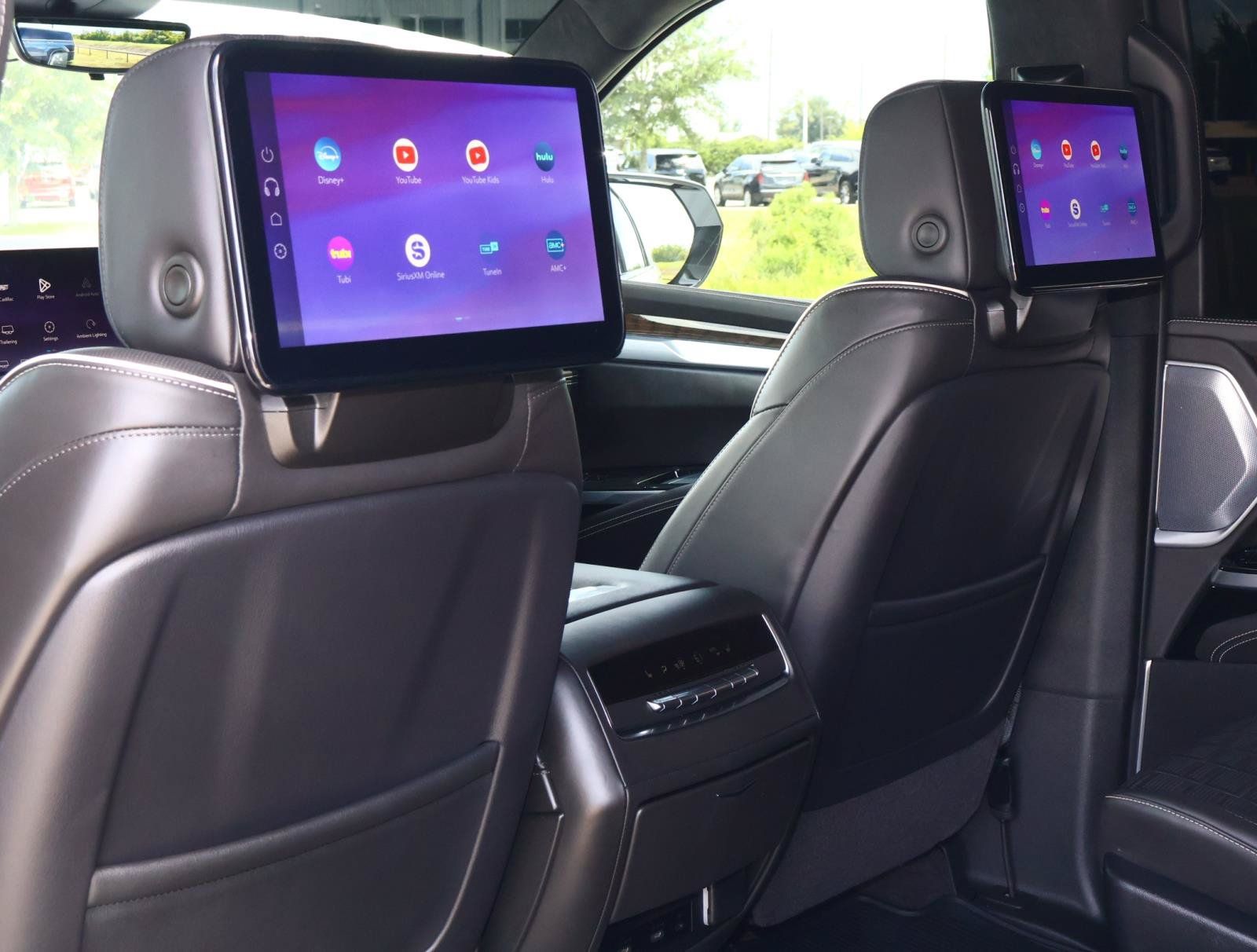 Certified 2026 Cadillac Escalade ESV Platinum Sport w/ LPO, ONYX Package AWD/4WD image 20