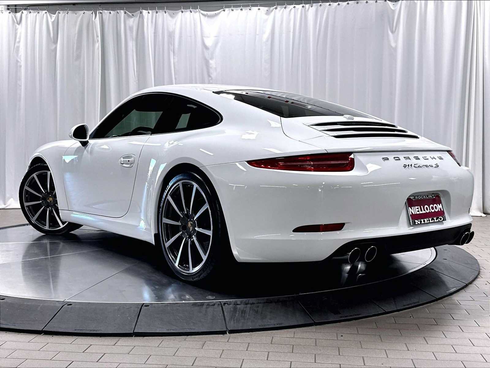 Used 2013 Porsche 911 Carrera S RWD image 3