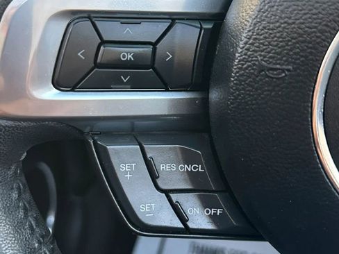 Used 2017 Ford Mustang Premium image 39