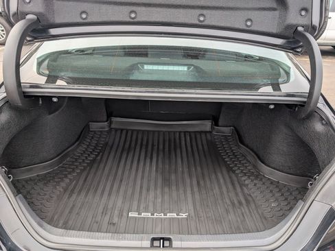 Used 2023 Toyota Camry SE w/ Cold Weather Package image 16