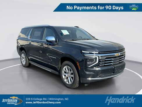 Used 2025 Chevrolet Suburban Premier image 1