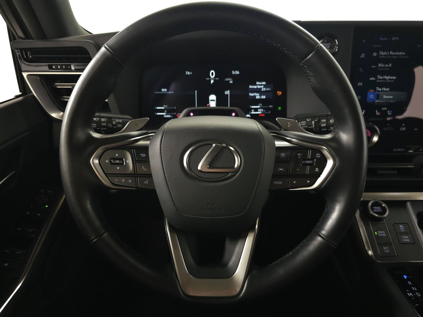 Used 2026 Lexus GX 550 w/ Accessory Package (2T) AWD/4WD image 23