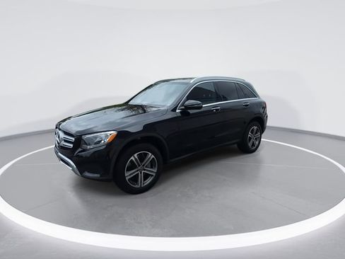 Used 2019 Mercedes-Benz GLC 300 image 4
