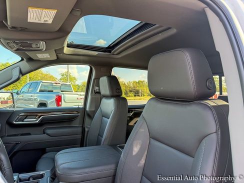 New 2026 GMC Sierra 1500 Elevation w/ Elevation Premium Package image 9