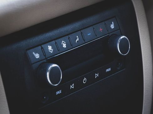 Used 2012 GMC Yukon Denali AWD/4WD image 9