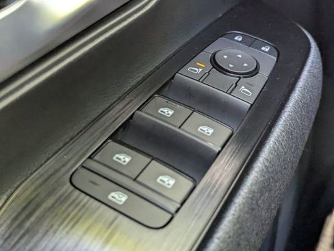 New 2026 Nissan Kicks SV image 22