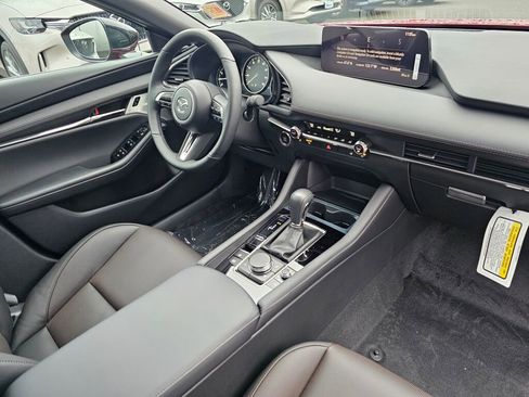 New 2026 MAZDA MAZDA3 Hatchback w/Premium Plus Pkg image 30
