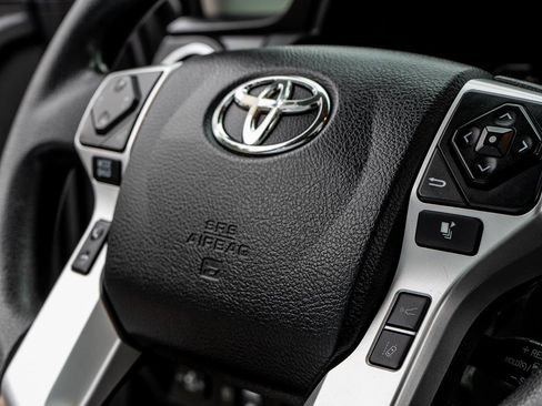 Used 2018 Toyota Tundra SR5 image 26