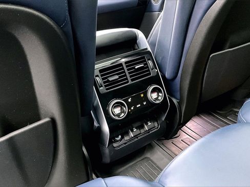 Used 2020 Land Rover Range Rover Sport HST image 33