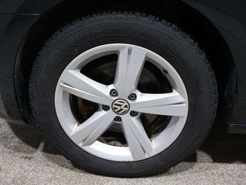 Used 2012 Volkswagen Passat TDI SE image 8