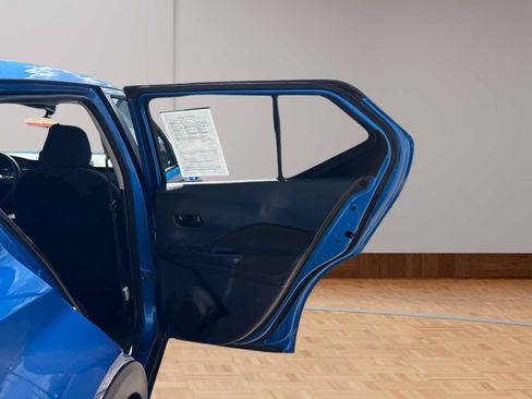 Used 2024 Nissan Kicks S FWD image 13