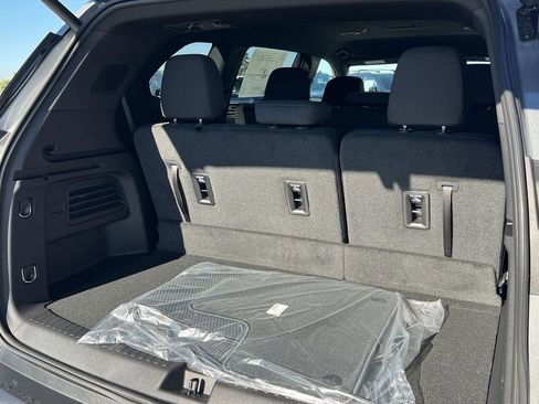 New 2026 GMC Acadia Elevation image 26