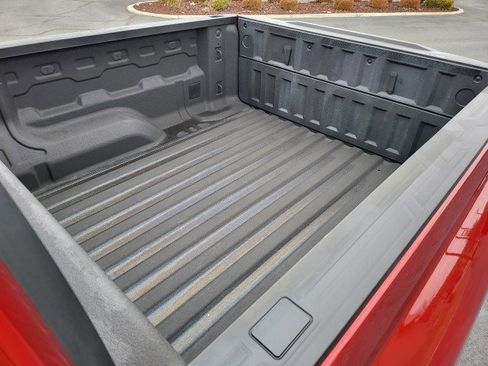 Used 2023 Chevrolet Colorado LT w/ LT Convenience Package III image 12