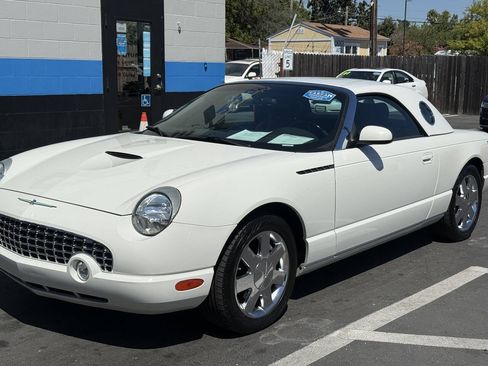 Used 2002 Ford Thunderbird RWD image 3