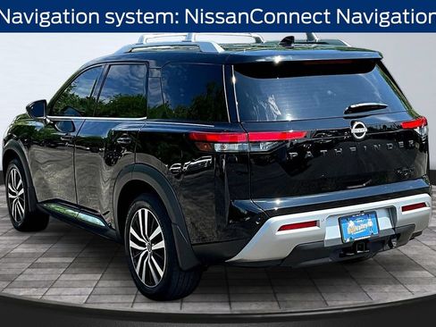 Used 2023 Nissan Pathfinder Platinum AWD/4WD image 4