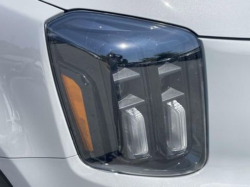 Certified 2025 Kia Telluride SX X-Line AWD/4WD image 7