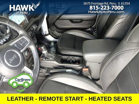 Used 2022 Jeep Wrangler Unlimited Sahara AWD/4WD image 16
