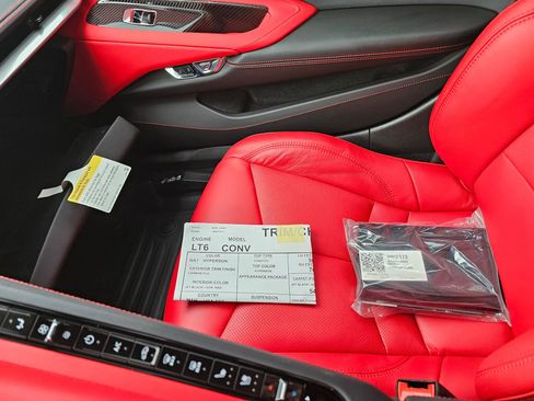 Used 2024 Chevrolet Corvette Z06 RWD image 35