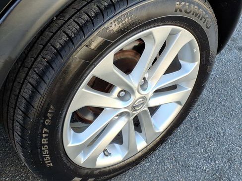 Used 2015 Nissan Juke SV image 11