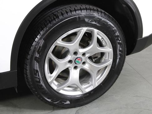Used 2021 Alfa Romeo Stelvio Sprint w/ Sun & Sound Package RWD image 12