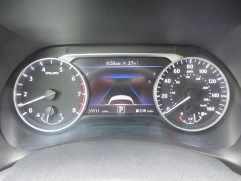 Used 2024 Nissan Sentra SV image 15