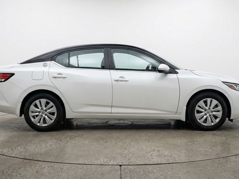 Used 2025 Nissan Sentra S image 11