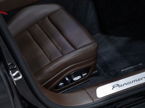 Used 2020 Porsche Panamera 4S AWD/4WD image 38