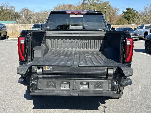 Certified 2024 GMC Sierra 2500 Denali Ultimate image 19