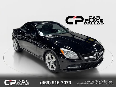 Used 2015 Mercedes-Benz SLK 250 w/ Premium Package image 2