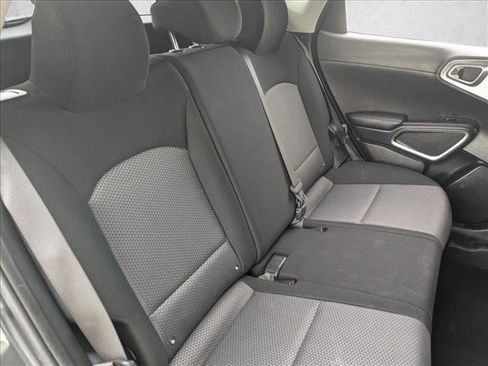 Used 2023 Kia Soul LX w/ LX Technology Package FWD image 18
