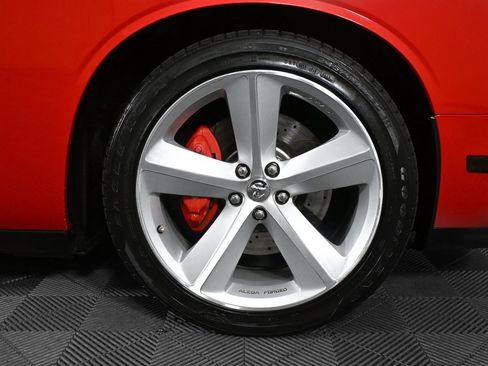 Used 2010 Dodge Challenger SRT8 image 33
