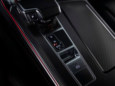 Used 2021 Audi RS 6 image 32