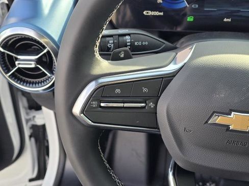 New 2026 Chevrolet Equinox EV LT image 16