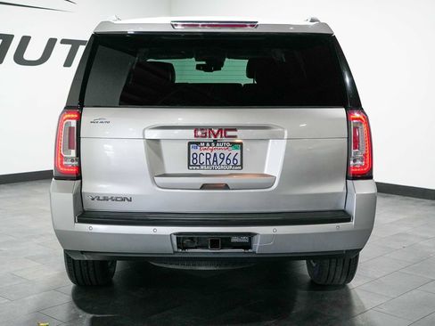 Used 2018 GMC Yukon SLE w/ SLE Value Package AWD/4WD image 4