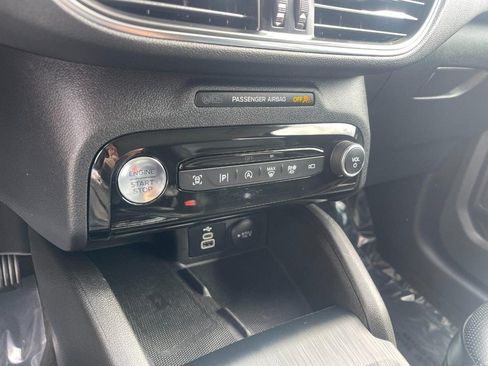 Used 2024 Ford Escape Platinum AWD/4WD image 27