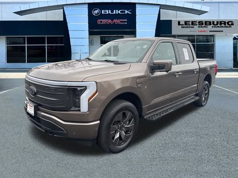 Used 2022 Ford F150 Lightning Lariat image 3