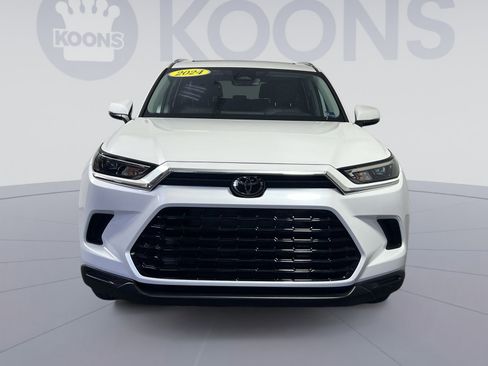 Used 2024 Toyota Grand Highlander AWD image 4