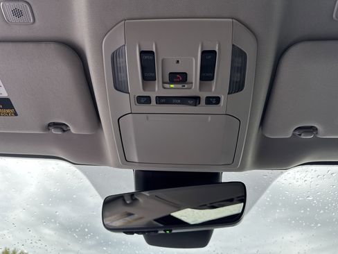 New 2026 Toyota Highlander XLE image 22