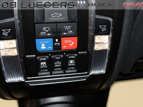 Used 2024 RAM 2500 Limited image 31