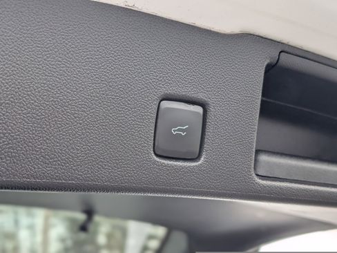 Used 2022 Ford Escape SE w/ Convenience Package image 36