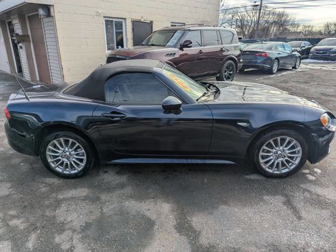 Used 2018 FIAT 124 Spider Classica image 8