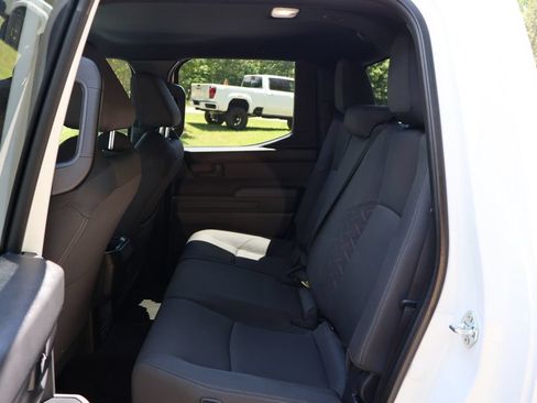 Used 2024 Toyota Tacoma SR5 AWD/4WD image 19