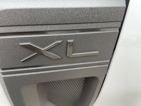 New 2026 Ford Maverick XL image 5