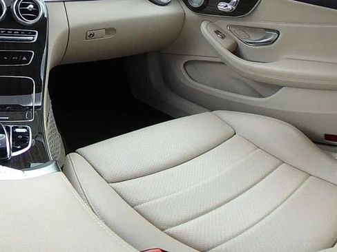 Used 2019 Mercedes-Benz C 300 4MATIC Cabriolet image 13