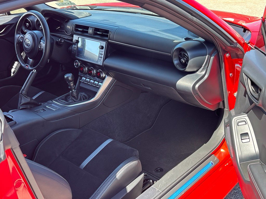 Used 2024 Toyota GR86 Premium RWD image 19