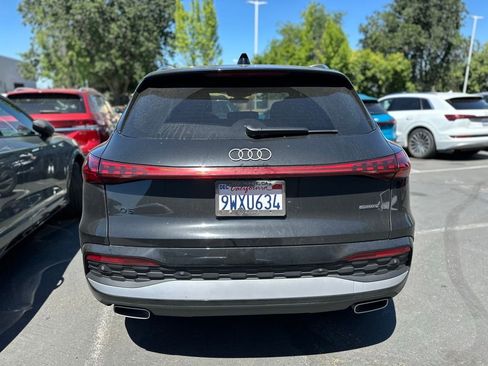 Used 2025 Audi Q5 Premium w/ Convenience Package AWD/4WD image 4